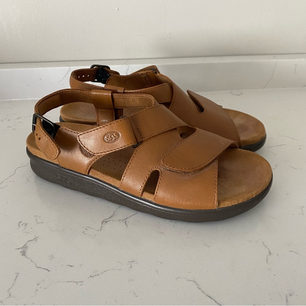 SAS HUGGY SANDALS